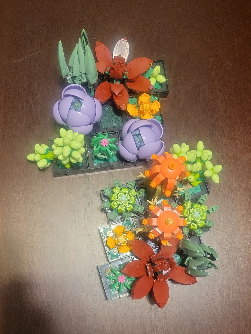 Lego colorful micro garden set with purple, orange, green, red accents
